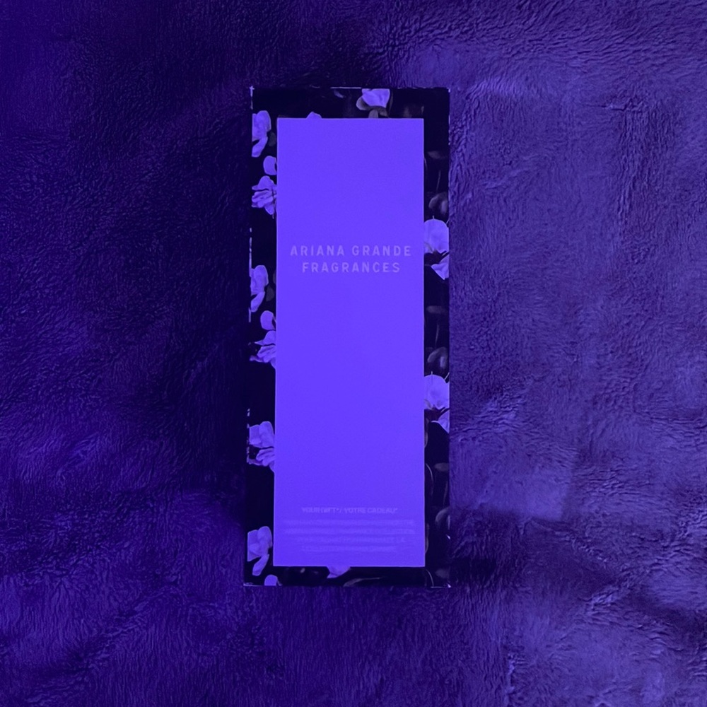 Ariana Grande God Is a Woman stainless steel waterbottle.